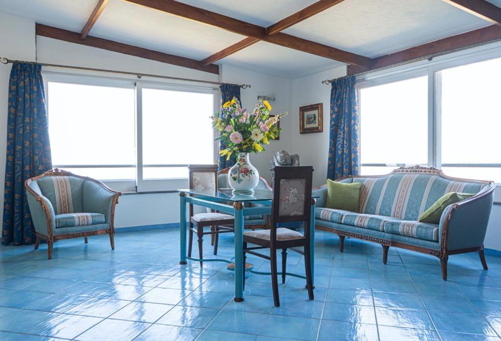 ماسّا لوبْرينسِ Resort Ferrara Villa Multa Quies المظهر الخارجي الصورة