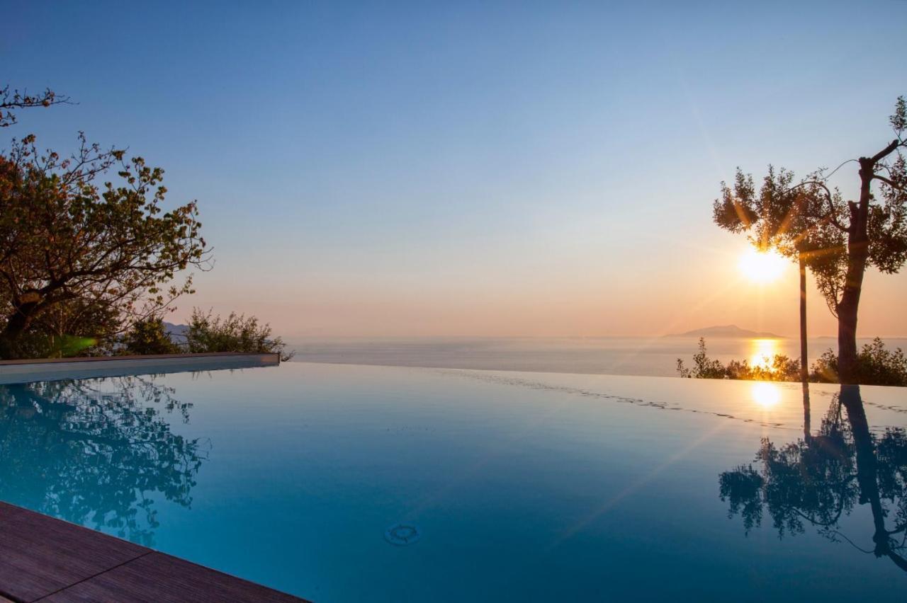 ماسّا لوبْرينسِ Resort Ferrara Villa Multa Quies المظهر الخارجي الصورة