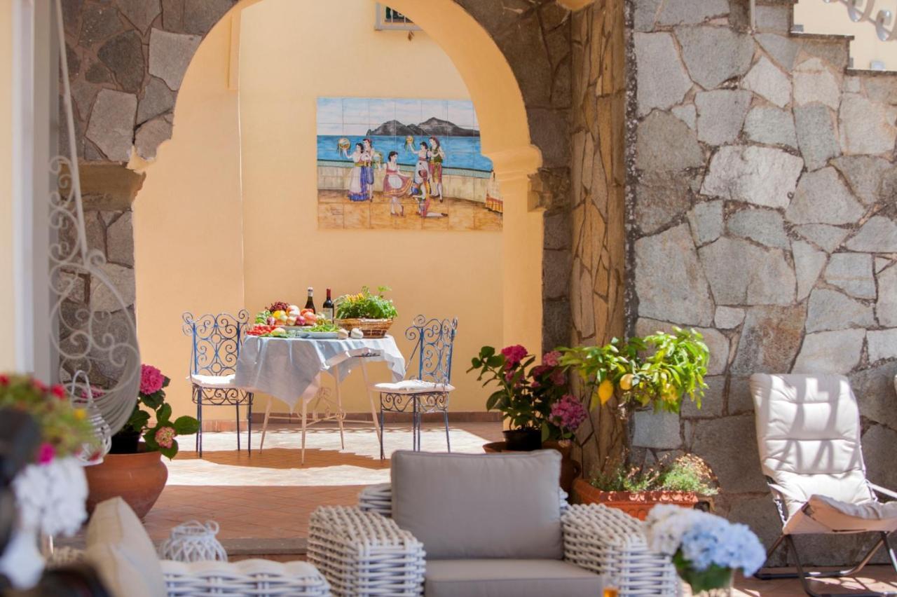 ماسّا لوبْرينسِ Resort Ferrara Villa Multa Quies المظهر الخارجي الصورة